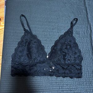 Momanda nursing bra 32c.